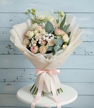 Букет цветов из:  Розы и Лизиантусы в Лесколово