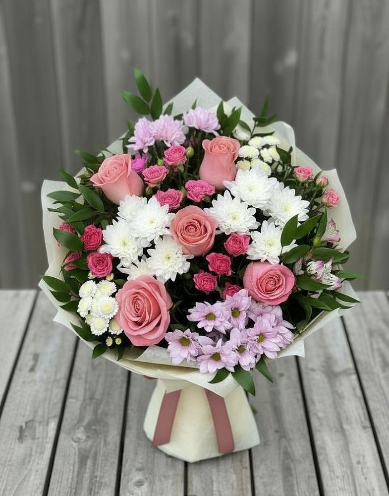 Букет цветов из: Альстромерии, Гвоздики, Розы и Хризантемы в Лесколово