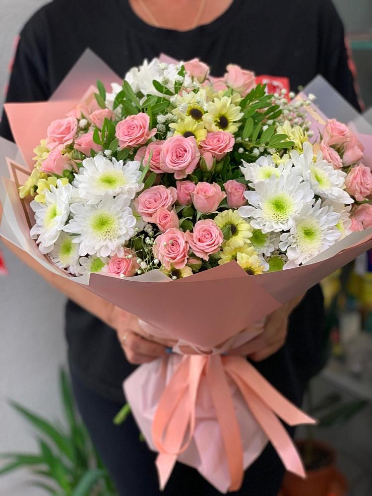 Букет цветов из: Розы и Хризантемы в Лесколово