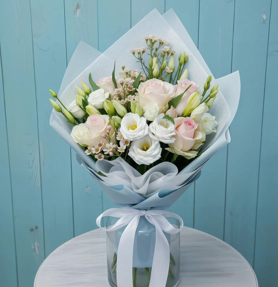 Букет цветов из: Розы и Лизиантусы в Лесколово