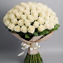 Букет 101 беля роза Белоснежка в Лесколово
