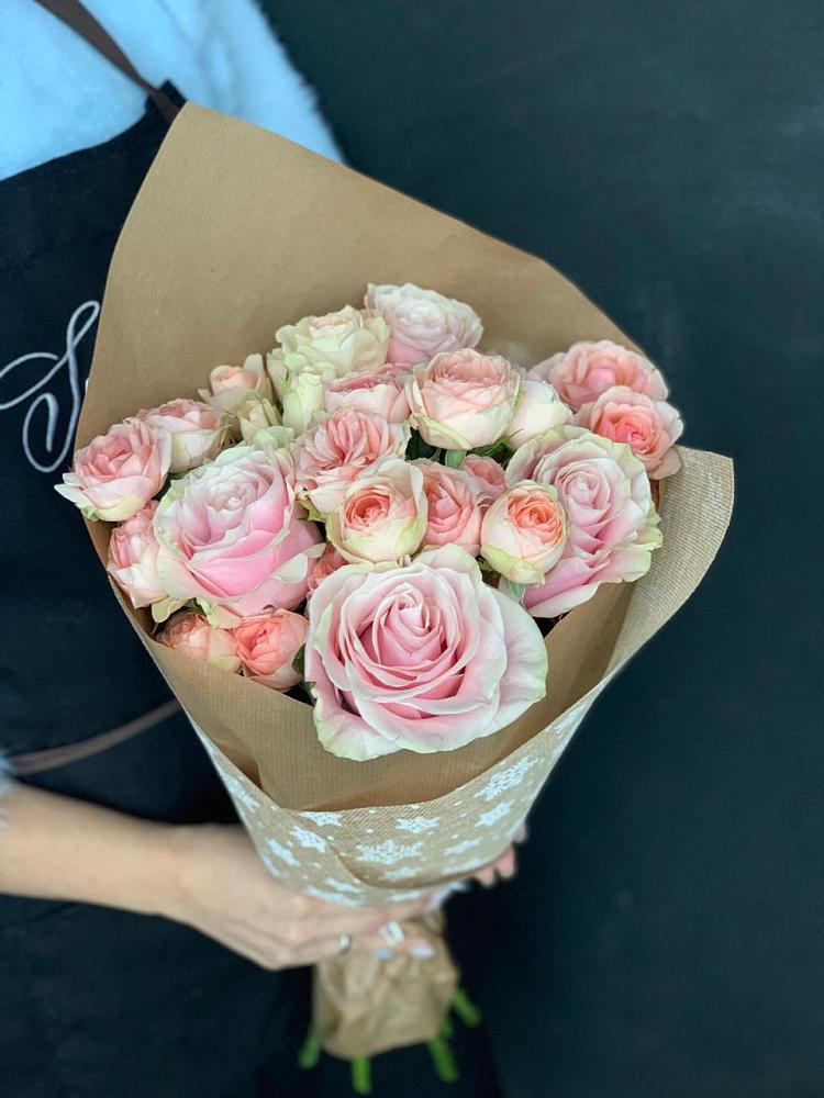 Букет цветов из: Хризантемы и Розы в Лесколово