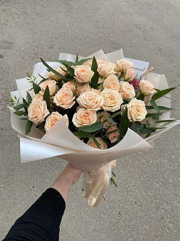 Букет Кремовые розы Латте в Лесколово