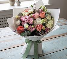 Букет цветов из:  Розы, Лизиантусы и Гвоздики в Лесколово