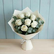 Букет Белые розы в Эвкалипте в Лесколово