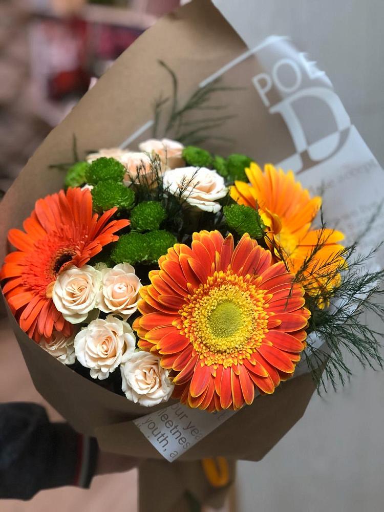 Букет цветов из: Герберы, Хризантемы и Розы в Лесколово