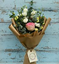 Букет цветов из:  Розы и Лизиантусы в Лесколово